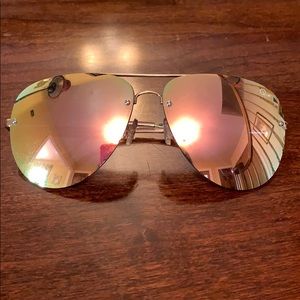 Quay Muse Sunglasses Gold/Pink